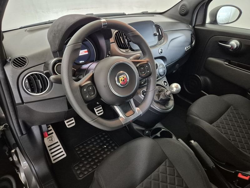 https://cdn-dk.caraffinity.it/dealer/datafiles/vehicle/images/800/1452/XATUFHW8JhhBQgs1.jpg