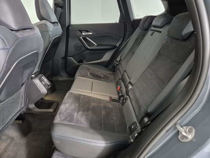 https://cdn-dk.caraffinity.it/dealer/datafiles/vehicle/images/800/1452/XLmozXXYinUTYgqf.jpg