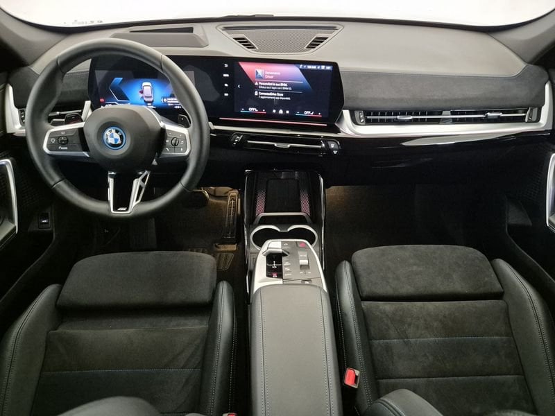 https://cdn-dk.caraffinity.it/dealer/datafiles/vehicle/images/800/1452/XOuxxs1bjZyf6ro2.jpg