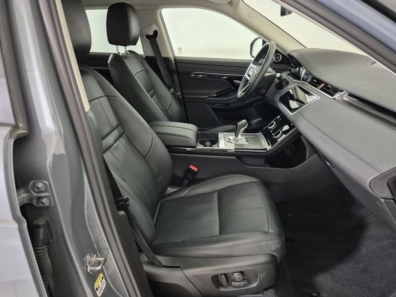 https://cdn-dk.caraffinity.it/dealer/datafiles/vehicle/images/800/1452/XgzUd17IgybMT2G4.jpg