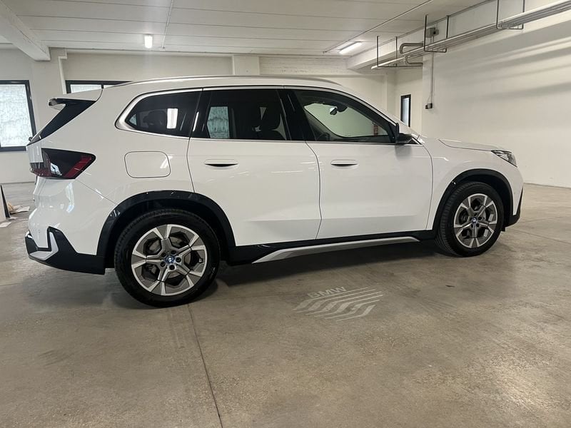 https://cdn-dk.caraffinity.it/dealer/datafiles/vehicle/images/800/1452/YuFXO5uHMnA9MGtn.jpeg