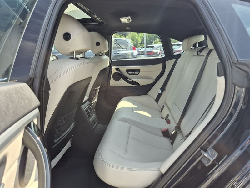 https://cdn-dk.caraffinity.it/dealer/datafiles/vehicle/images/800/1452/aO9oPM9iHtyPqxxT.jpg