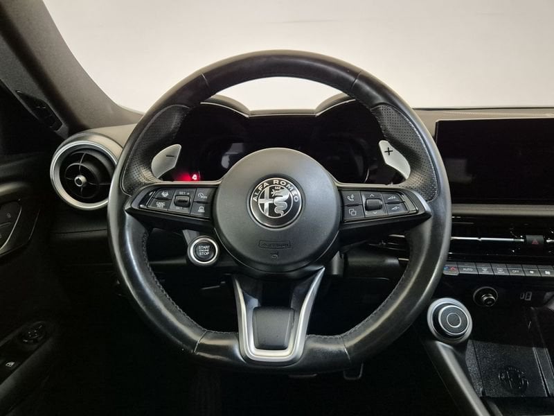 https://cdn-dk.caraffinity.it/dealer/datafiles/vehicle/images/800/1452/b6DC8KbEEdkLb8DW.jpg