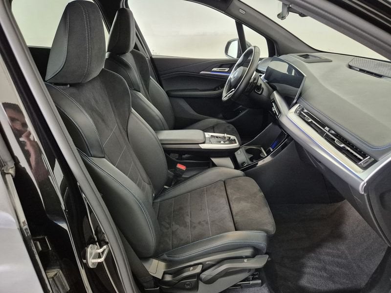 https://cdn-dk.caraffinity.it/dealer/datafiles/vehicle/images/800/1452/dMozKxyeCyK38ny0.jpg