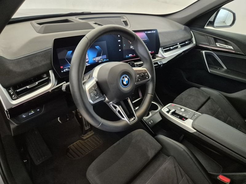 https://cdn-dk.caraffinity.it/dealer/datafiles/vehicle/images/800/1452/daBNQnPnofeT4G13.jpg