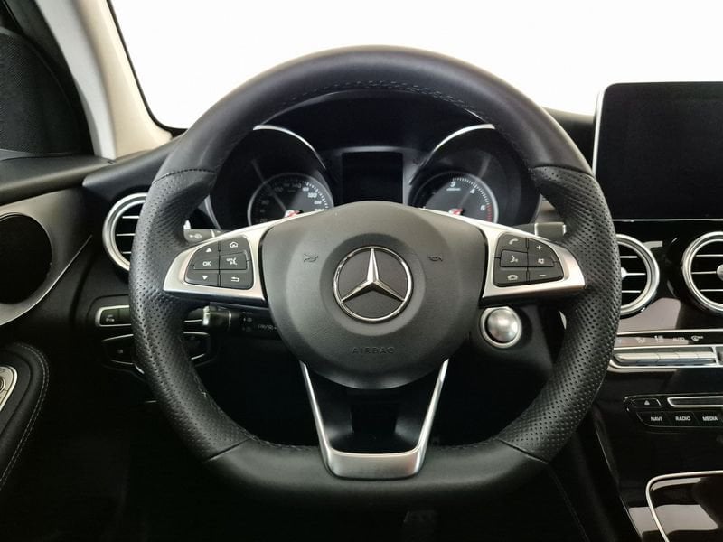 https://cdn-dk.caraffinity.it/dealer/datafiles/vehicle/images/800/1452/e8yZj52tDpNGHuu2.jpg