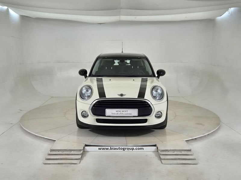 https://cdn-dk.caraffinity.it/dealer/datafiles/vehicle/images/800/1452/eCgGbKoxisibWBpS.jpg