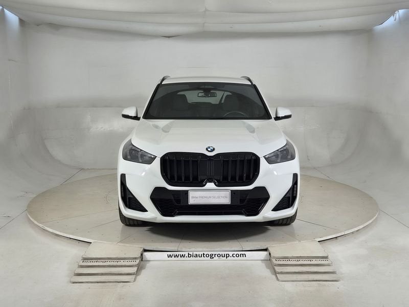 https://cdn-dk.caraffinity.it/dealer/datafiles/vehicle/images/800/1452/eGkAZrFz3Vj8SKa6.jpg