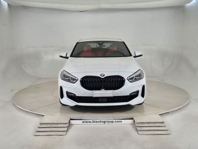 https://cdn-dk.caraffinity.it/dealer/datafiles/vehicle/images/800/1452/ePlVowxVkFjs9rfZ.jpg