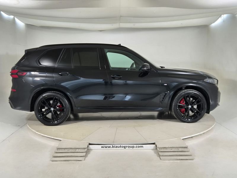 https://cdn-dk.caraffinity.it/dealer/datafiles/vehicle/images/800/1452/edkriZTKbl6I3esC.jpg