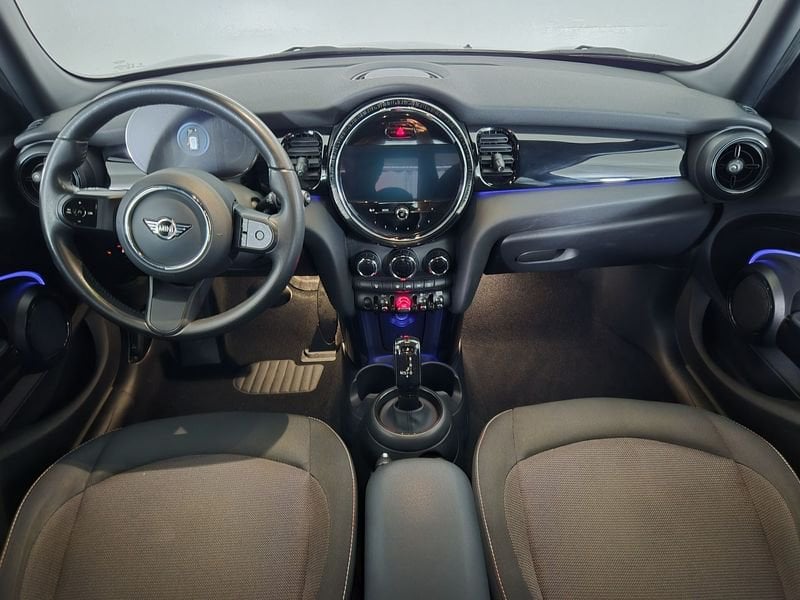 https://cdn-dk.caraffinity.it/dealer/datafiles/vehicle/images/800/1452/efK6UKbDijwXQZrU.jpg