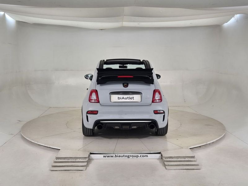https://cdn-dk.caraffinity.it/dealer/datafiles/vehicle/images/800/1452/eh6M2hNSaMPxxSwV.jpg