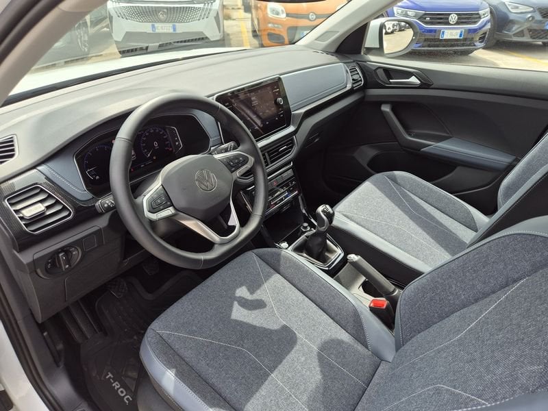 https://cdn-dk.caraffinity.it/dealer/datafiles/vehicle/images/800/1452/ej9eiSdO4bwcDX2r.jpg