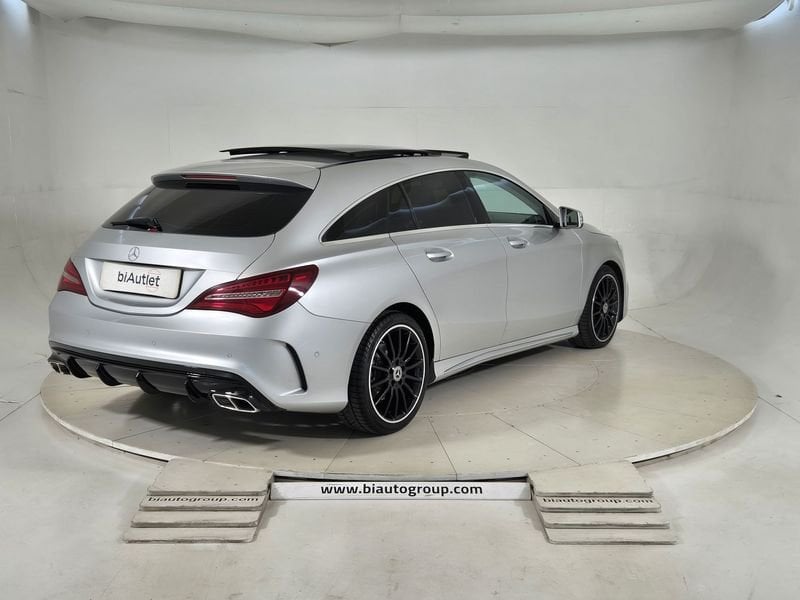https://cdn-dk.caraffinity.it/dealer/datafiles/vehicle/images/800/1452/f4jnAB2Lbwcl9LQn.jpg