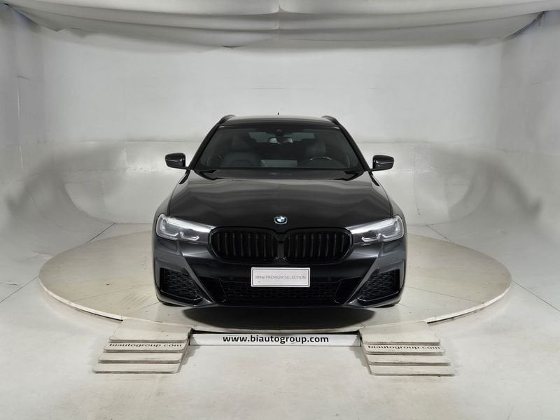 https://cdn-dk.caraffinity.it/dealer/datafiles/vehicle/images/800/1452/fM4Y1hhpMnqabhsX.jpg