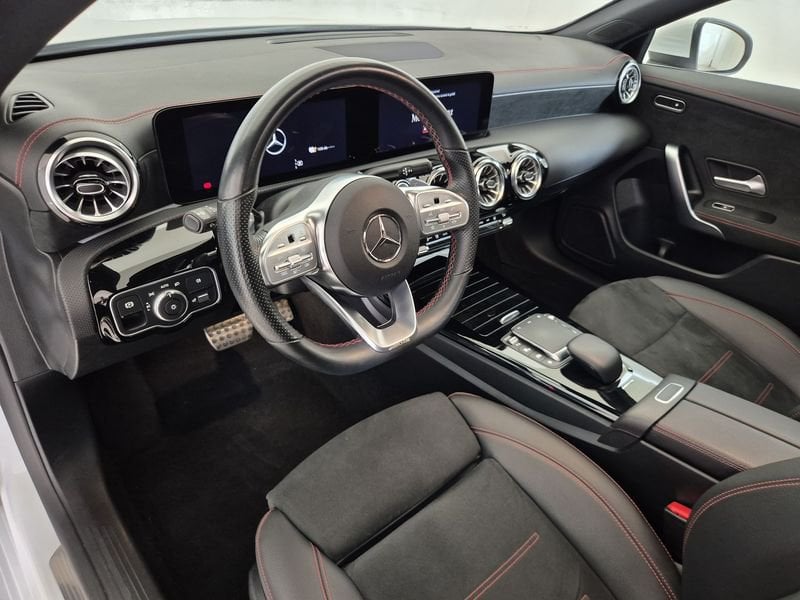 https://cdn-dk.caraffinity.it/dealer/datafiles/vehicle/images/800/1452/fUwSXWX58hj3G3AV.jpg