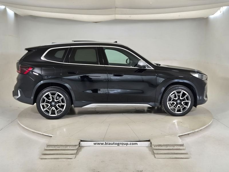 https://cdn-dk.caraffinity.it/dealer/datafiles/vehicle/images/800/1452/flg2alU6xw9a4ufz.jpg
