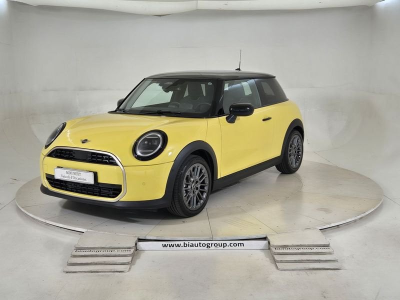 https://cdn-dk.caraffinity.it/dealer/datafiles/vehicle/images/800/1452/g7q8R6pDnsHyK1fD.jpg?format=jpeg