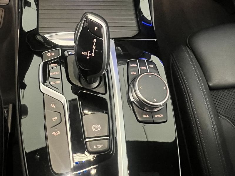 https://cdn-dk.caraffinity.it/dealer/datafiles/vehicle/images/800/1452/gSZpCSQMKZNWrnSA.jpeg