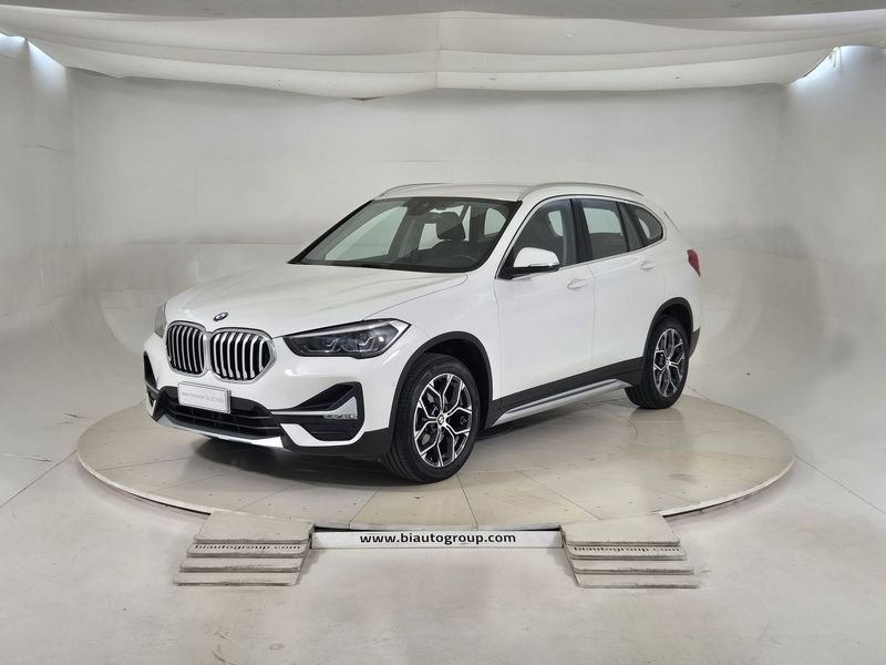 https://cdn-dk.caraffinity.it/dealer/datafiles/vehicle/images/800/1452/guJHSftd7vG8haJQ.jpg?format=jpeg