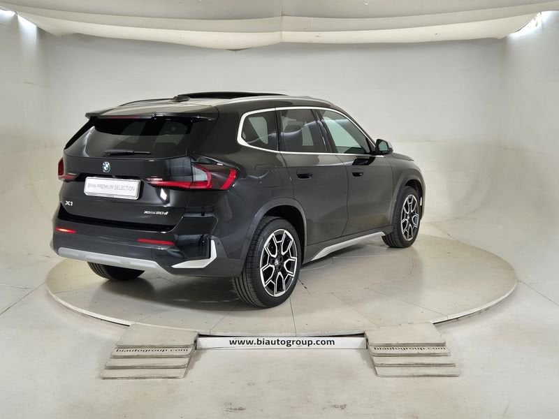 https://cdn-dk.caraffinity.it/dealer/datafiles/vehicle/images/800/1452/gvLvq1brimb0ZAFh.jpg