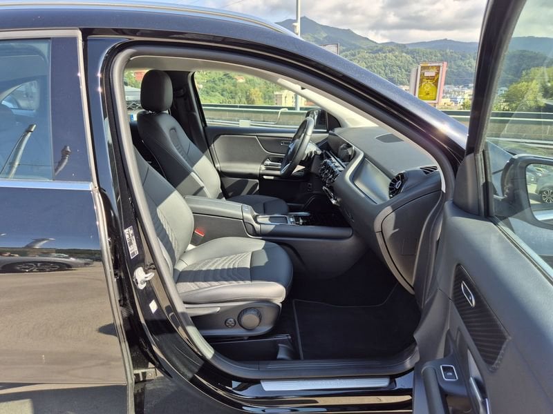 https://cdn-dk.caraffinity.it/dealer/datafiles/vehicle/images/800/1452/hPtDr4SPT2cGgcro.jpg