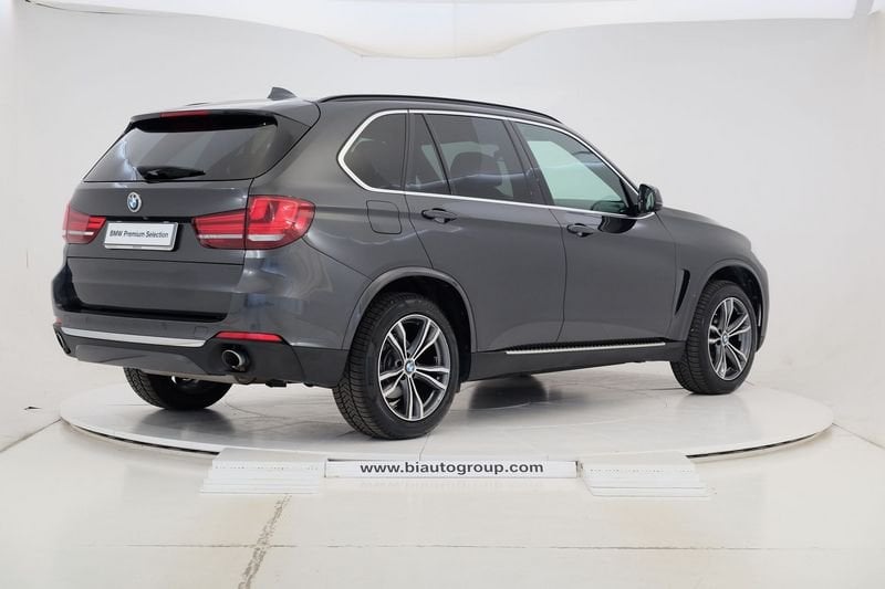 https://cdn-dk.caraffinity.it/dealer/datafiles/vehicle/images/800/1452/hwqqac5xJ3NwMOsU.JPG