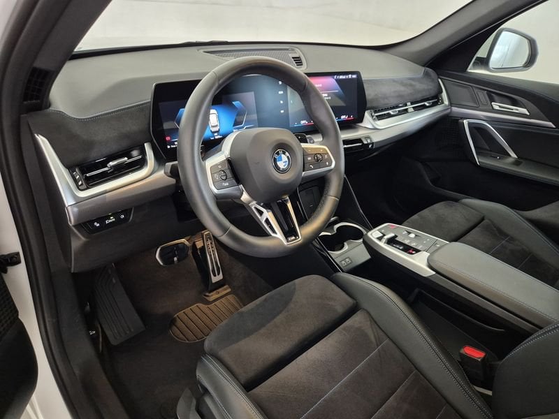 https://cdn-dk.caraffinity.it/dealer/datafiles/vehicle/images/800/1452/iLDUUYBypblqyKAw.jpg