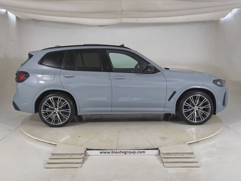 https://cdn-dk.caraffinity.it/dealer/datafiles/vehicle/images/800/1452/kCaJae3uRRva5yPB.jpg