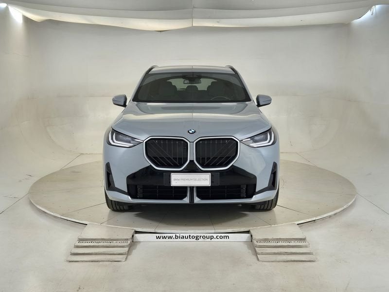 https://cdn-dk.caraffinity.it/dealer/datafiles/vehicle/images/800/1452/kW4HJno7cWHKHc48.jpg