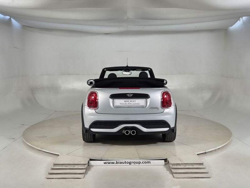 https://cdn-dk.caraffinity.it/dealer/datafiles/vehicle/images/800/1452/lRhbGNJyzROdfW6i.jpg
