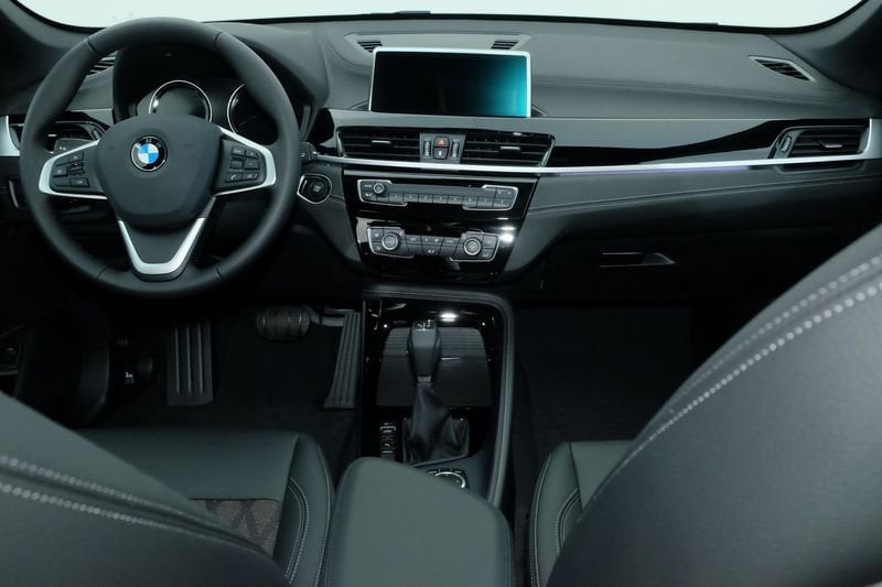https://cdn-dk.caraffinity.it/dealer/datafiles/vehicle/images/800/1452/lvcvQzLcPhIHKUXj.JPG