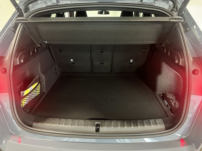 https://cdn-dk.caraffinity.it/dealer/datafiles/vehicle/images/800/1452/mg7vcs2HWG5JErEW.jpeg