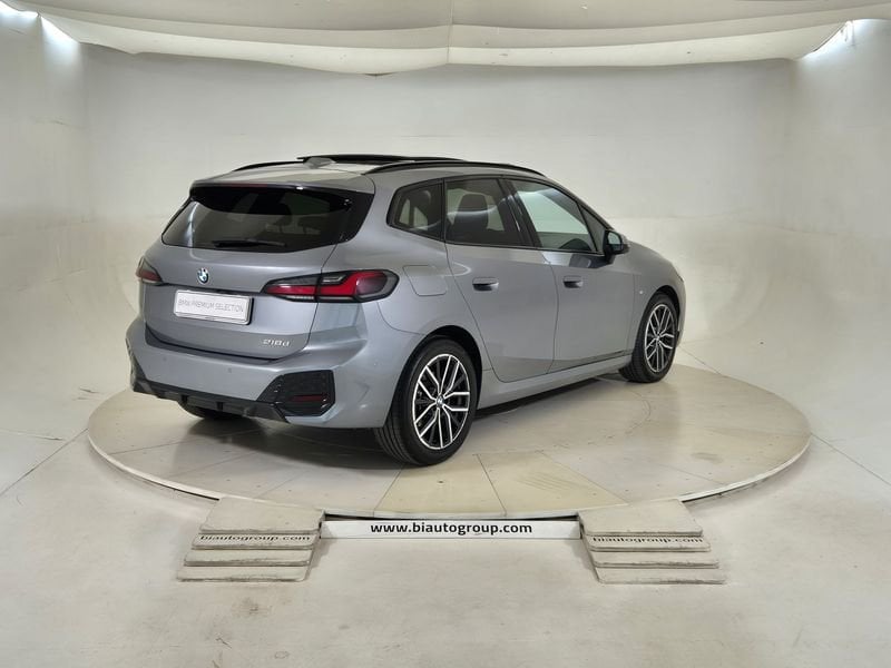 https://cdn-dk.caraffinity.it/dealer/datafiles/vehicle/images/800/1452/mqJXIjEzaj2kX8lN.jpg