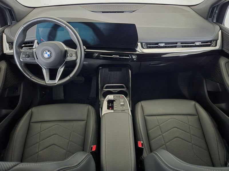 https://cdn-dk.caraffinity.it/dealer/datafiles/vehicle/images/800/1452/nDlNeuMP2R0AZiCe.jpg