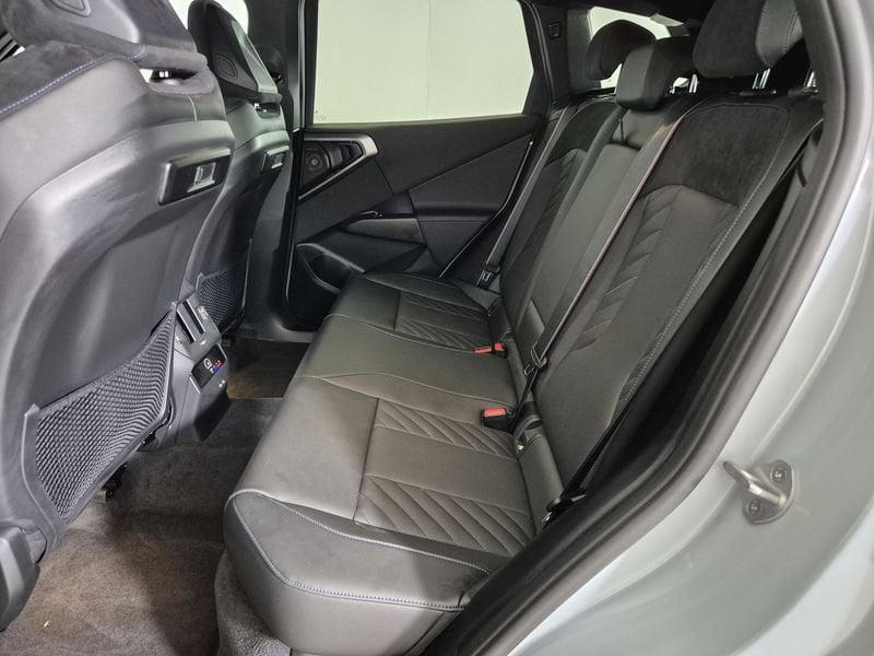 https://cdn-dk.caraffinity.it/dealer/datafiles/vehicle/images/800/1452/nkTCgNIYKImFUuWR.jpg