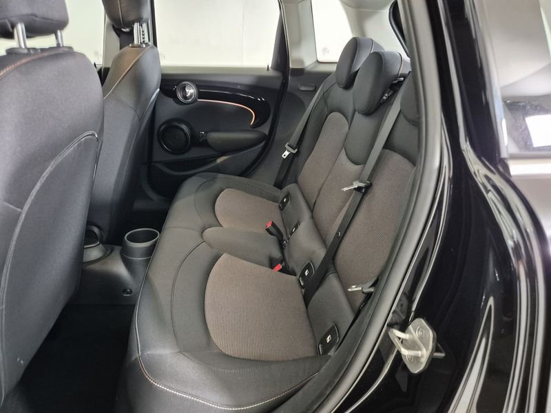 https://cdn-dk.caraffinity.it/dealer/datafiles/vehicle/images/800/1452/o8O15HZ4Kb09twbK.jpg
