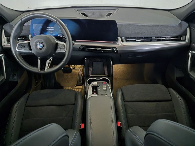 https://cdn-dk.caraffinity.it/dealer/datafiles/vehicle/images/800/1452/pNgfRH3kWLglE0EK.jpg