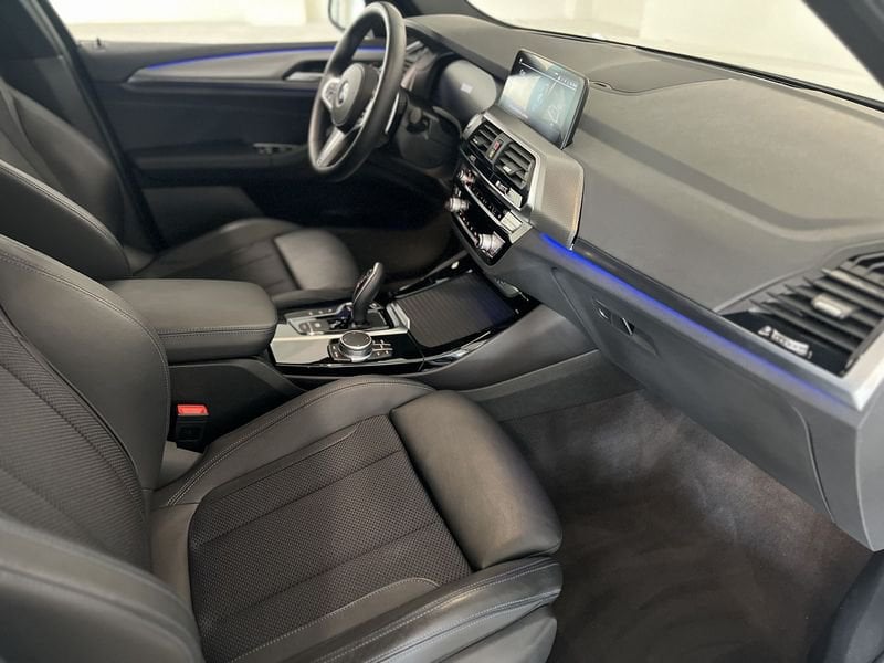 https://cdn-dk.caraffinity.it/dealer/datafiles/vehicle/images/800/1452/pVFts2sw4p1f0ssm.jpeg