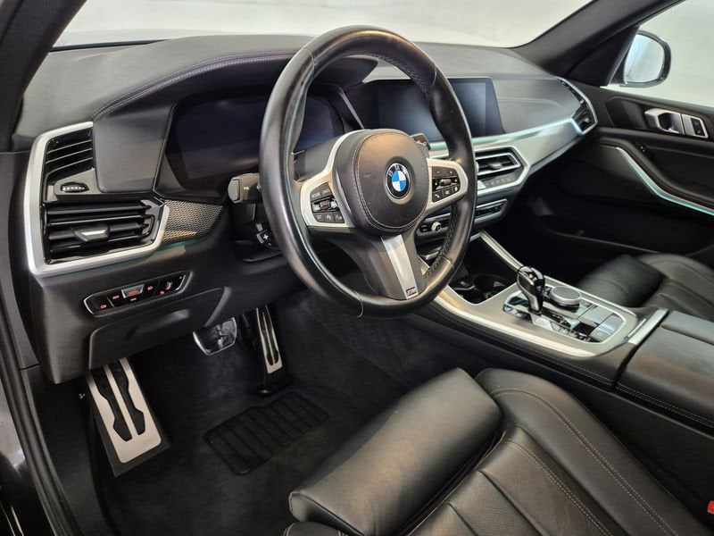 https://cdn-dk.caraffinity.it/dealer/datafiles/vehicle/images/800/1452/q9OmSbRLKltdy0LY.jpg