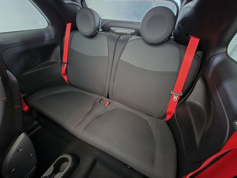https://cdn-dk.caraffinity.it/dealer/datafiles/vehicle/images/800/1452/qAzPyHuP0251NIPs.jpg