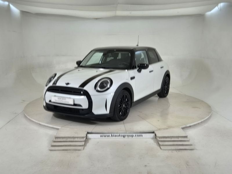 https://cdn-dk.caraffinity.it/dealer/datafiles/vehicle/images/800/1452/qC3PJ7kPDKB8fkfo.jpg?format=jpeg