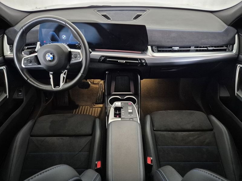 https://cdn-dk.caraffinity.it/dealer/datafiles/vehicle/images/800/1452/qywmE1wola5AuFQJ.jpg