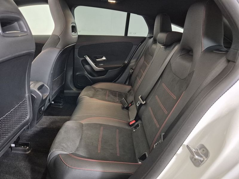 https://cdn-dk.caraffinity.it/dealer/datafiles/vehicle/images/800/1452/rL8iHztmZWuvdKwJ.jpg