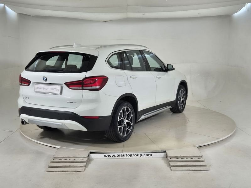 https://cdn-dk.caraffinity.it/dealer/datafiles/vehicle/images/800/1452/rlxAIvxWOE5UG7Ge.jpg