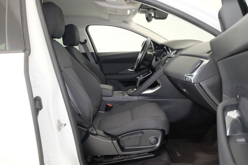 https://cdn-dk.caraffinity.it/dealer/datafiles/vehicle/images/800/1452/rqthEjRwPADyGyQ7.JPG