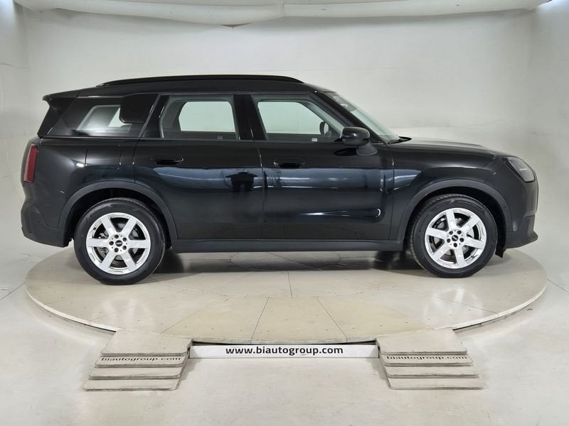 https://cdn-dk.caraffinity.it/dealer/datafiles/vehicle/images/800/1452/ru80StdvxDOZsjUx.jpg