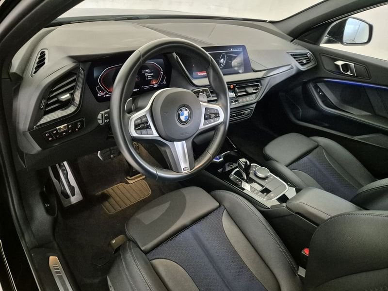 https://cdn-dk.caraffinity.it/dealer/datafiles/vehicle/images/800/1452/ruJsYAqRTHKxSiWE.jpg