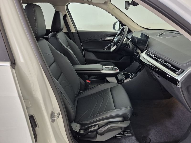 https://cdn-dk.caraffinity.it/dealer/datafiles/vehicle/images/800/1452/sAW7z9rasLD9RQvL.jpg