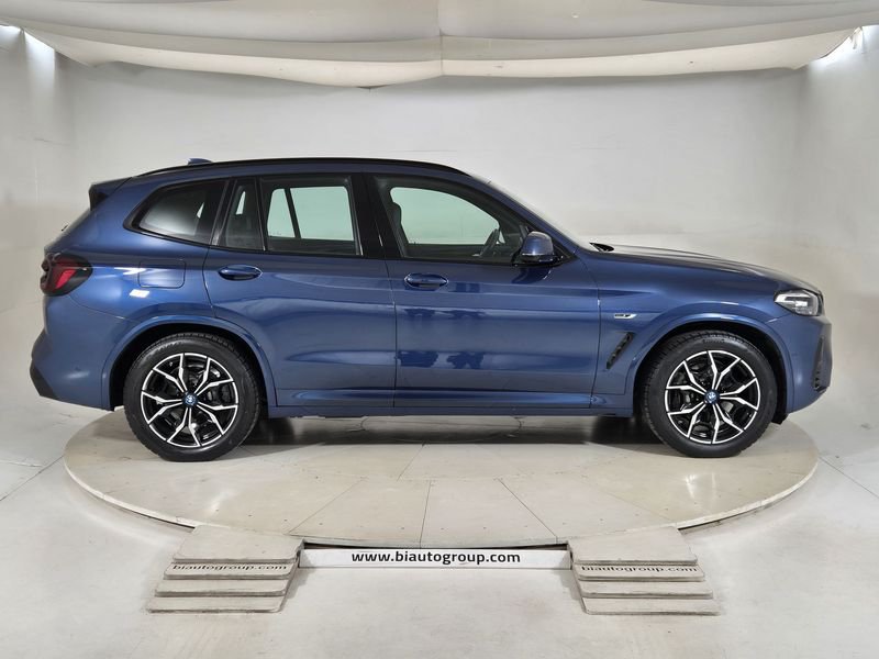https://cdn-dk.caraffinity.it/dealer/datafiles/vehicle/images/800/1452/sa8jGOP3bzAZlUBU.jpg